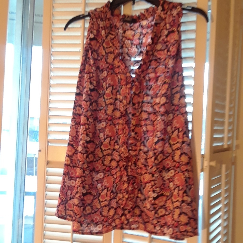 Liz Claiborne tank top floral design